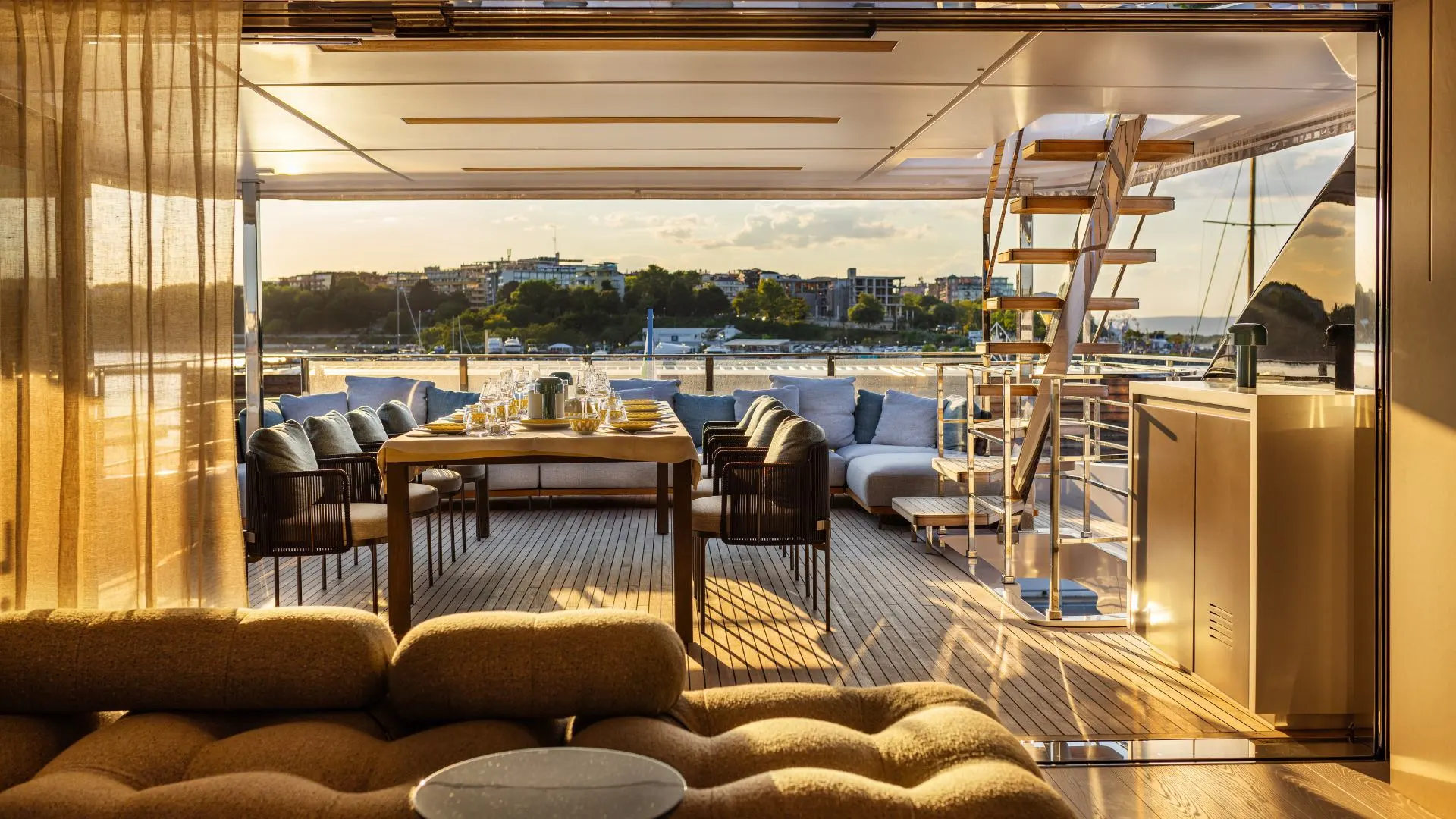 Салон на яхта Navetta
